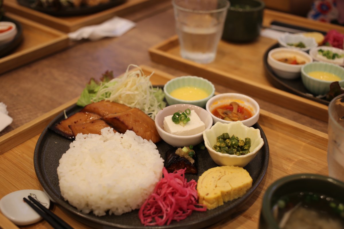 日替わりランチ(例:鰆のゆうあん焼き)
