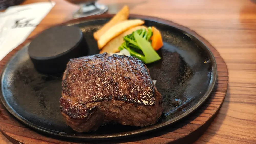 ステーキのあさくま（瀬戸西店） 1